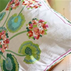 Primevère Fuchsia Embroidered Decorative Pillow