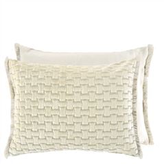 Soranzo Oyster Cushion