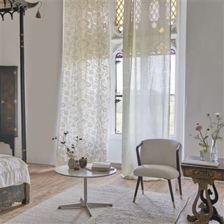 Linen curtain and blind fabrics with relaxed natur
