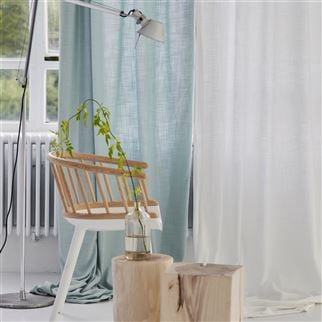 Flame-retardant and contract curtain fabrics for p