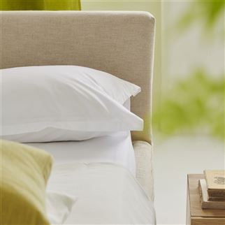 Cotton upholstery fabrics in versatile colours and