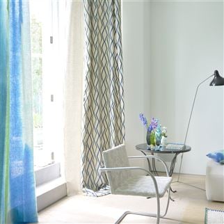 Embroidered curtain fabrics with detailed stitchwo