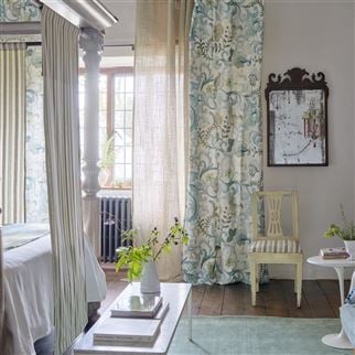 Printed curtain fabrics with expressive pattern an