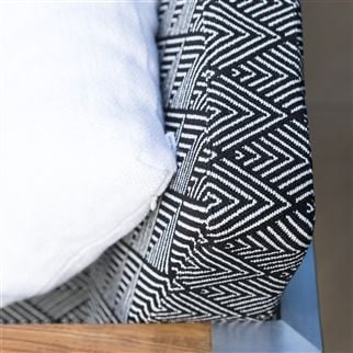 Indoor-outdoor fabrics for family spaces, conserva