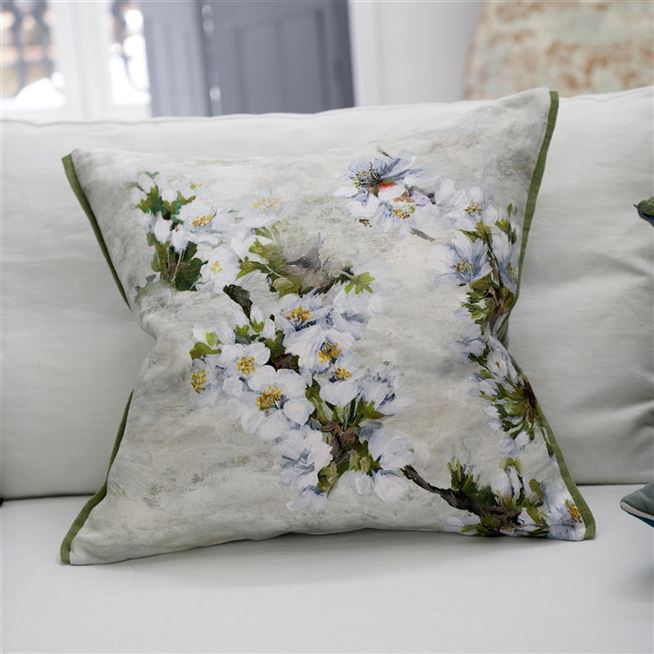 Fleur D'assam Platinum Linen Cushion
