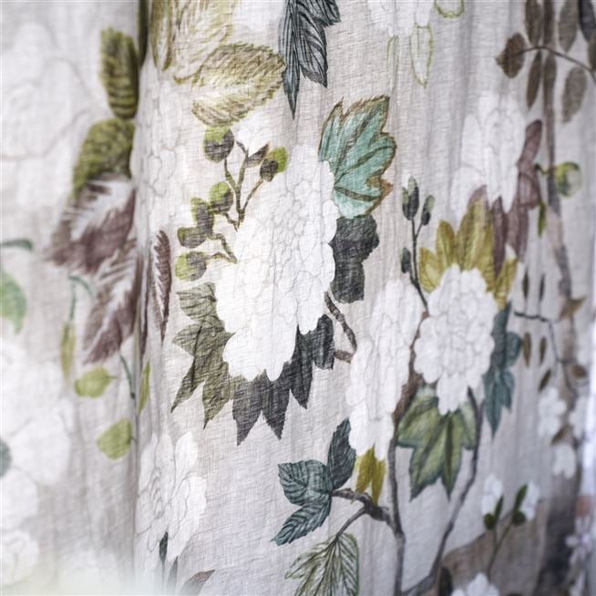 Fleur Orientale Pale Birch Fabric | Designers Guild