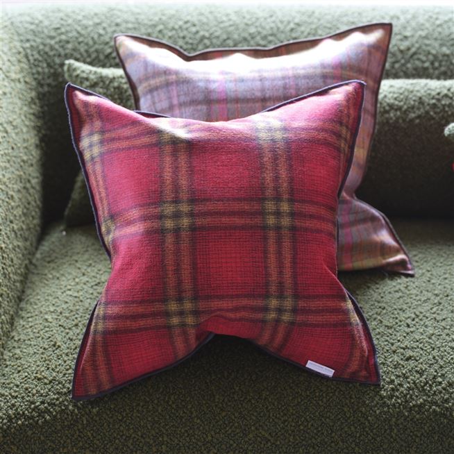Abernethy Pimento Wool Decorative Pillow 