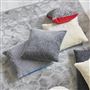 Coussin en laine bouclette Elliottdale Charcoal & Scarlet