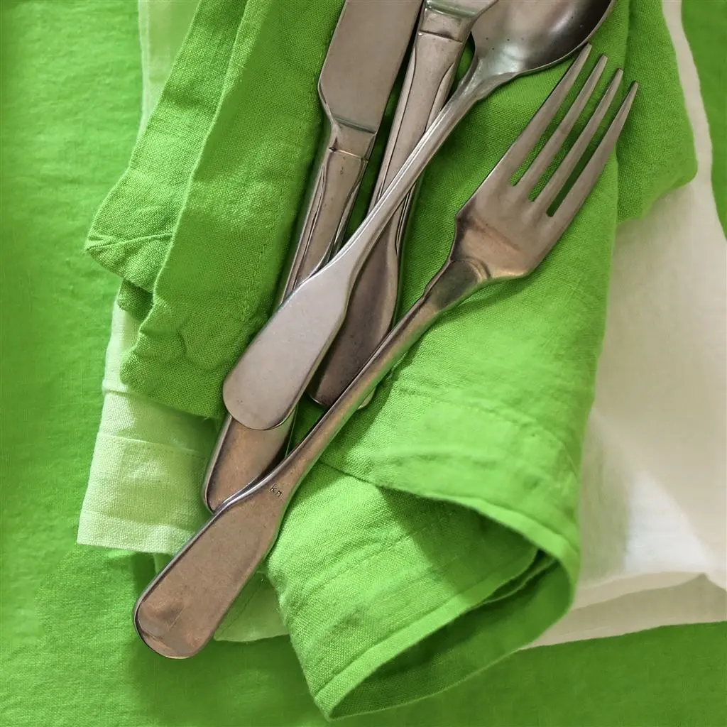 Lario Grass Linen Table Cloth, Runner, Placemats & Napkins