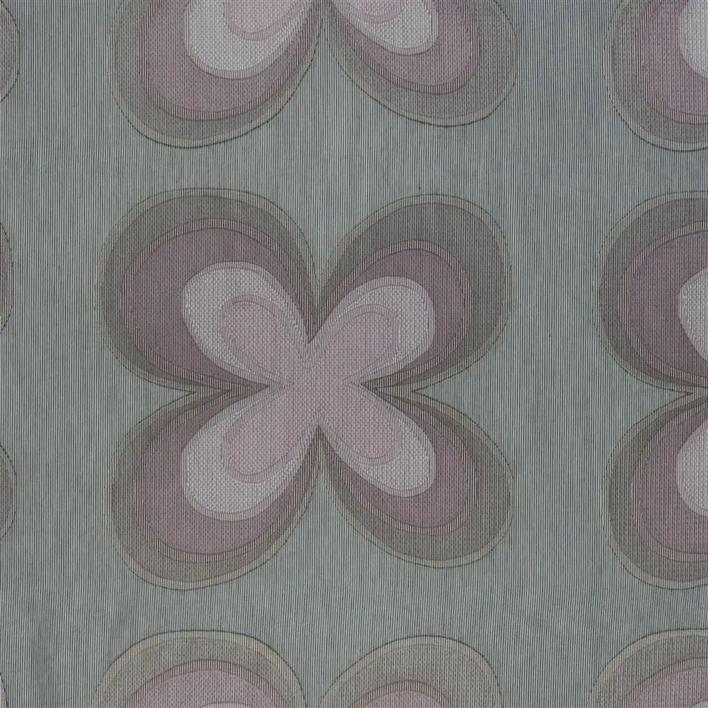 Parika - Berry Cutting