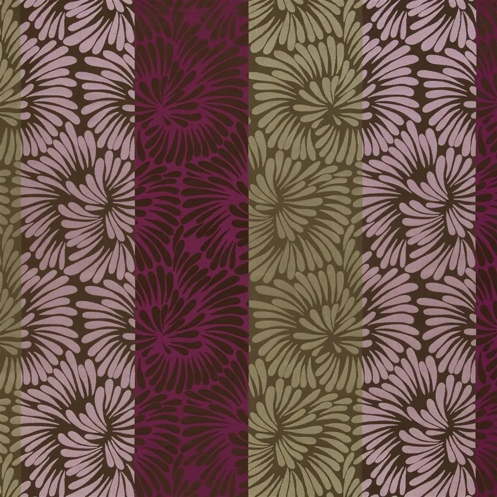 Violetta - Raspberry Cutting