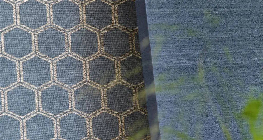 CONTRACT WALLCOVERING