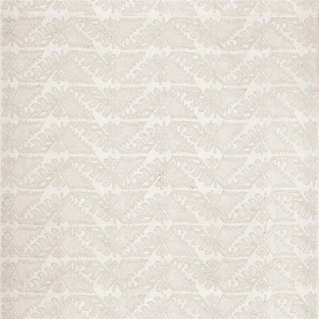 Imogene Sheer - Cream Cutting