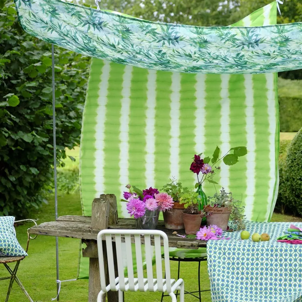 Savine Outdoor Grass