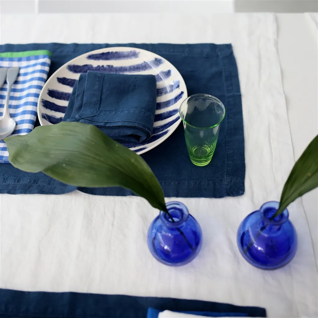 Lario Midnight Linen Placemats & Napkins