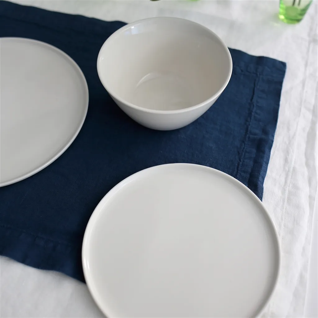 Lario Midnight Linen Placemats & Napkins