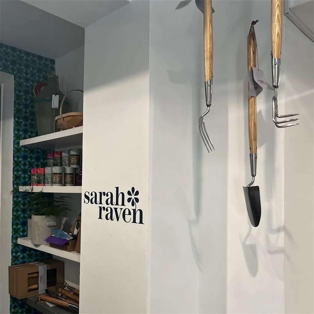SARAH RAVEN'S POP-UP SHOP AT KING'S ROAD