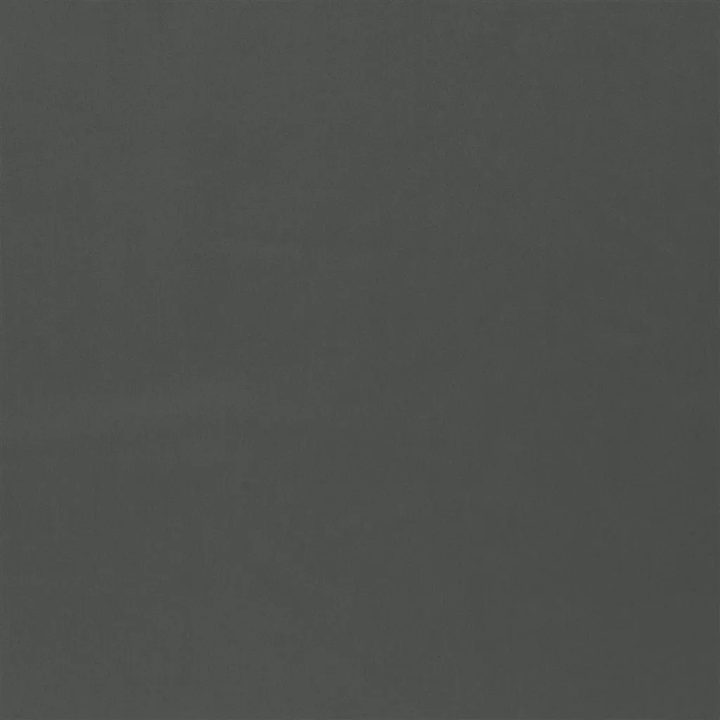 Mezzola Moda - Smoke Cutting