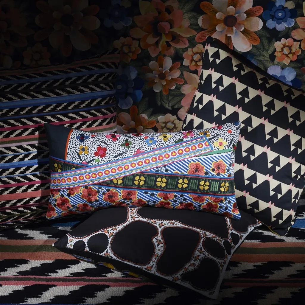 Reine D'arles Multicolore Cushion
