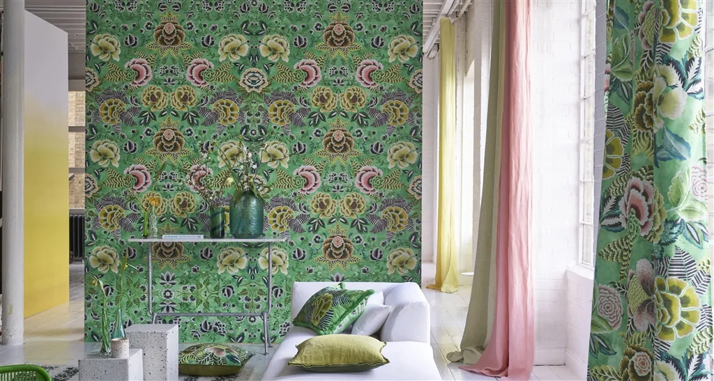 DAMASK WALLPAPER