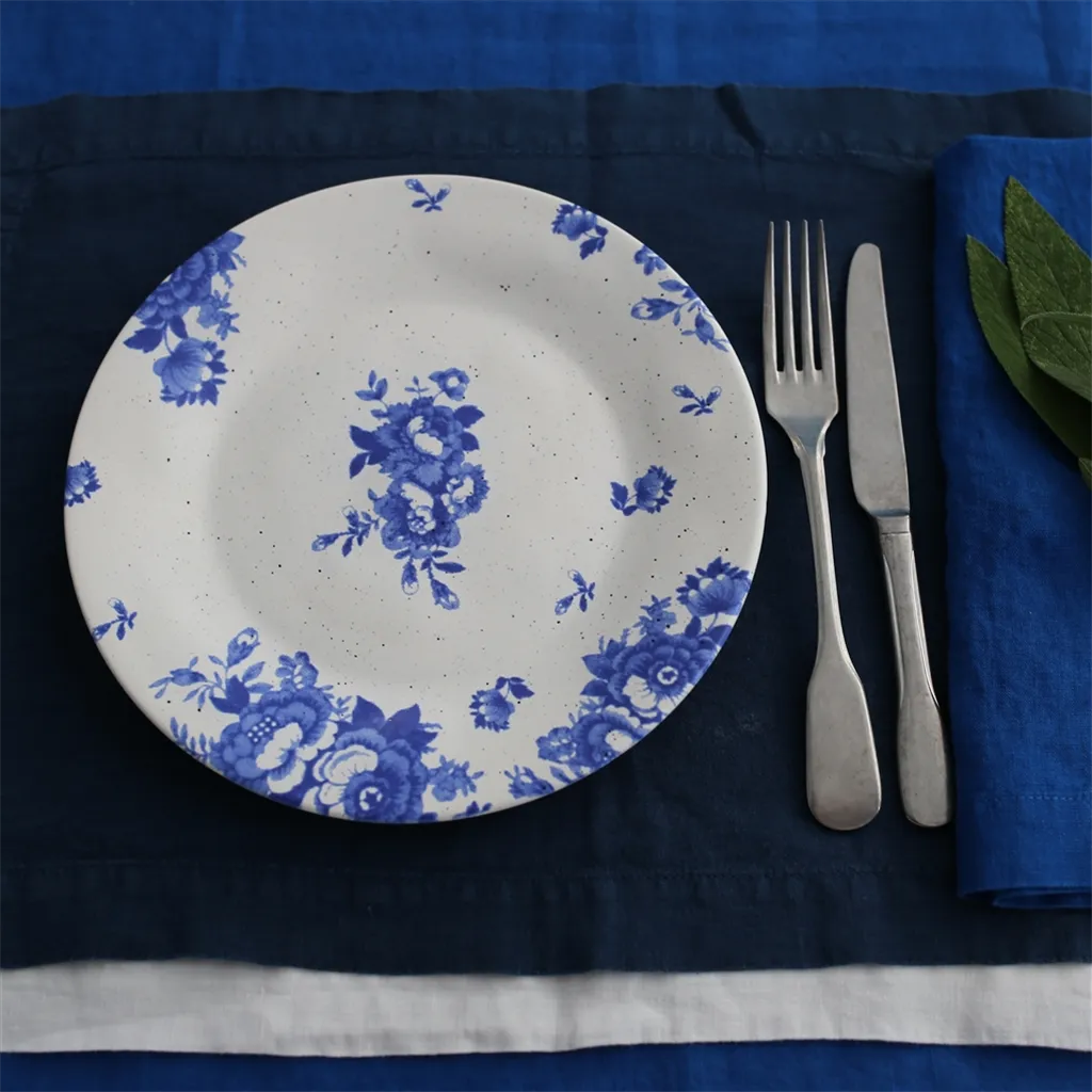 Lario Midnight Linen Placemats & Napkins