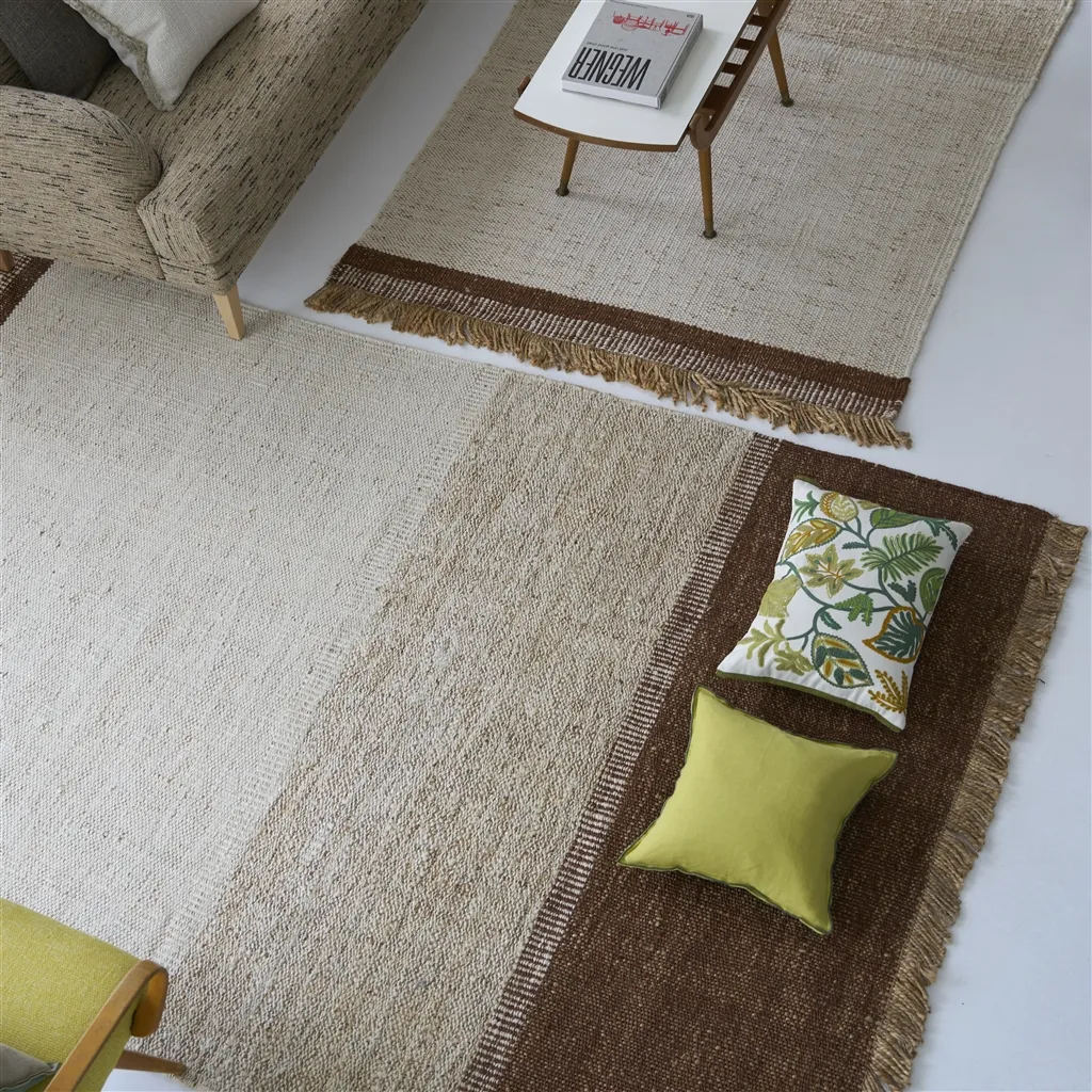 Foglia Decorativa Moss Embroidered Cushion
