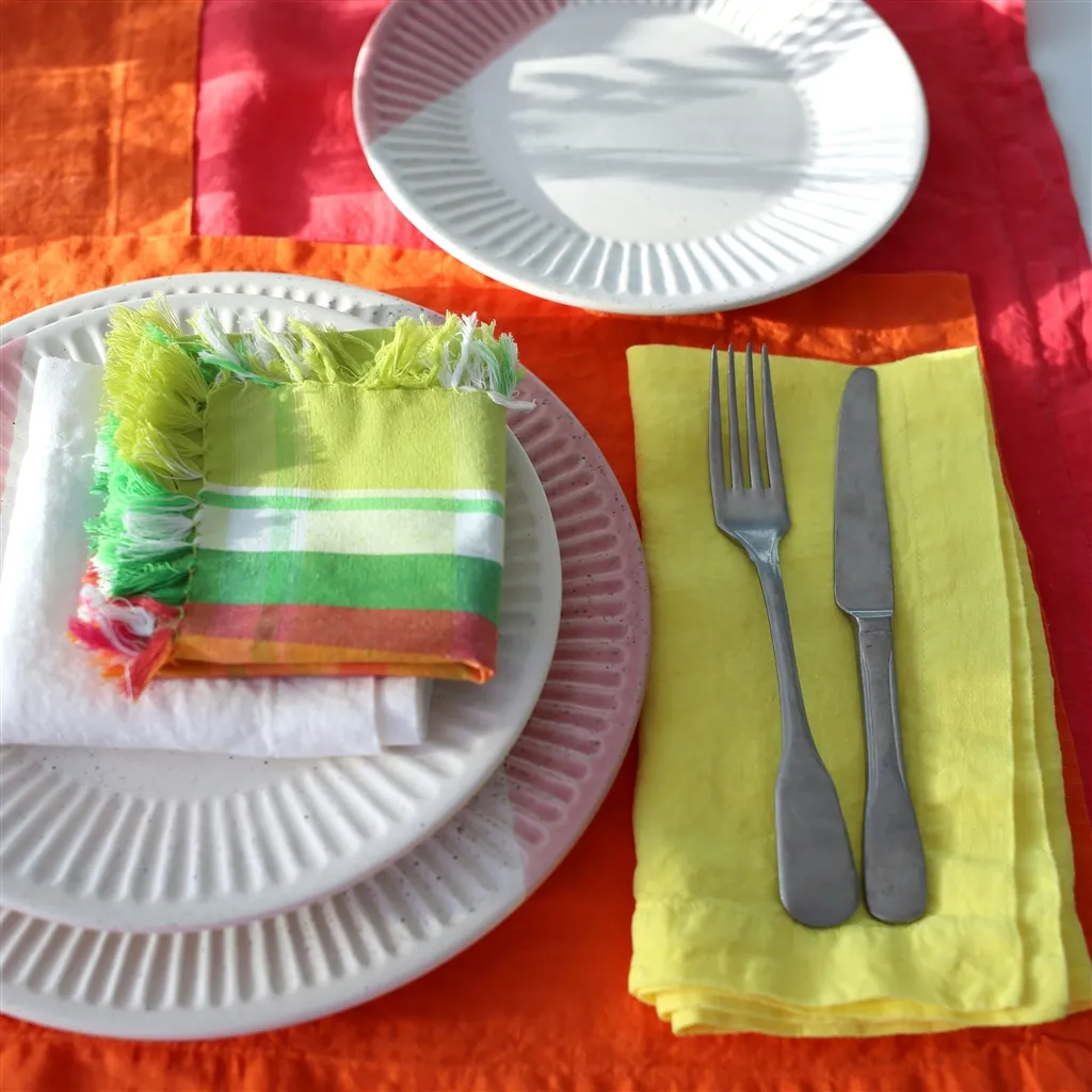 Lario Lemon Linen Table Cloth, Runner, Placemats & Napkins 