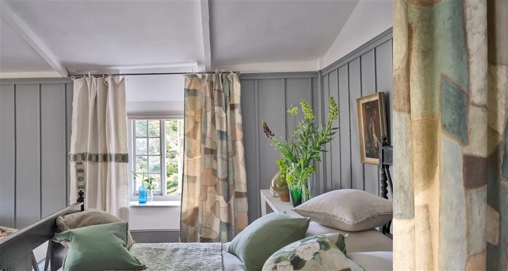 DESIGNERS GUILD FABRIC