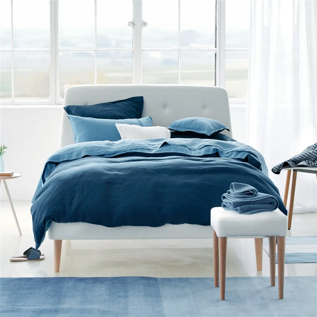 Cosmo Bed