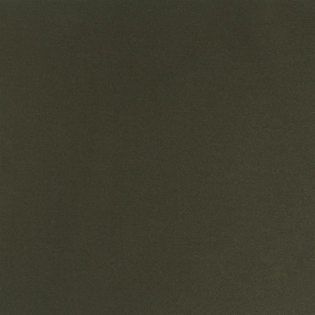 Fara - Ebony Cutting