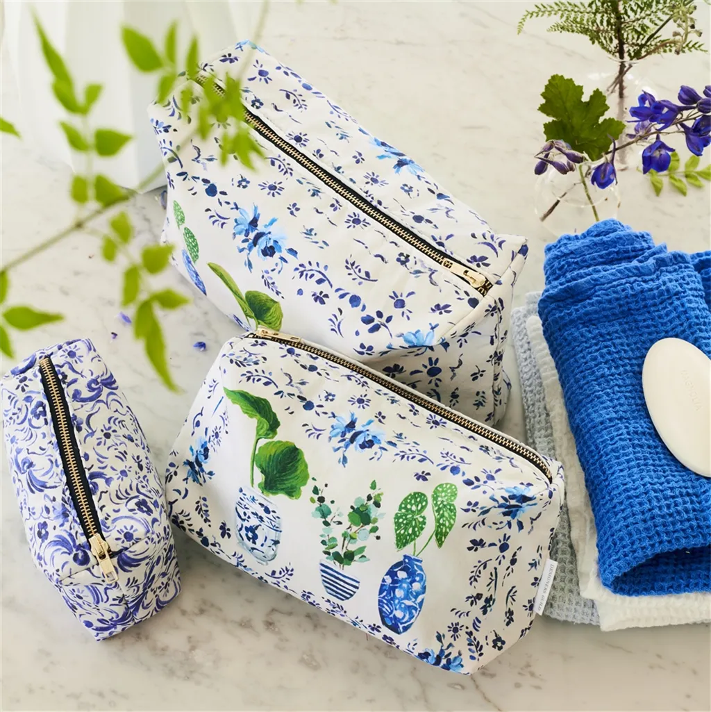 Kawana Delft Medium Toiletry Bag