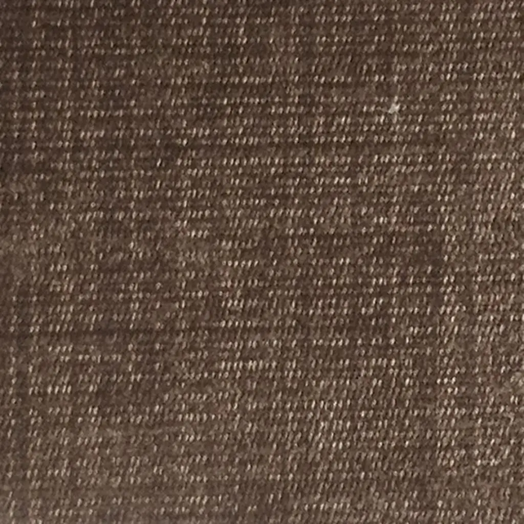 Saskia - Walnut Cutting