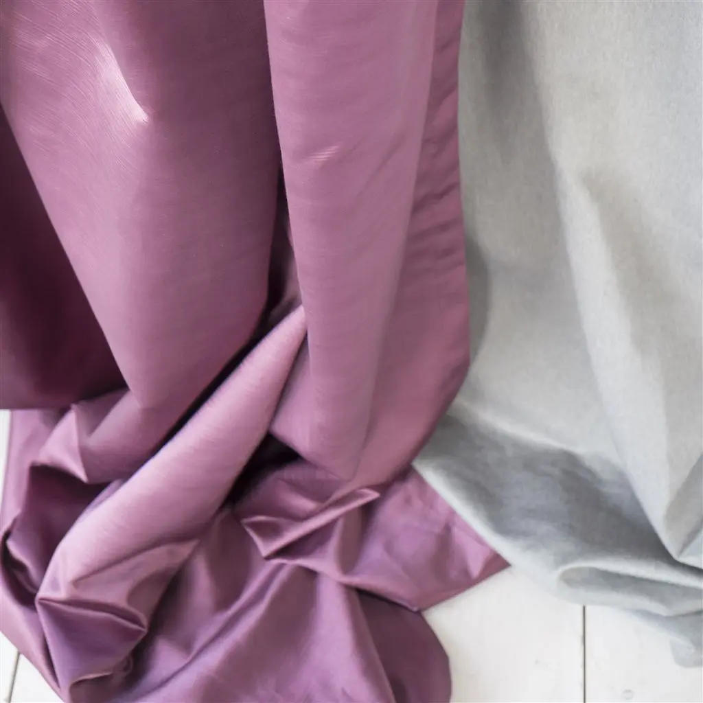 pampas - plum