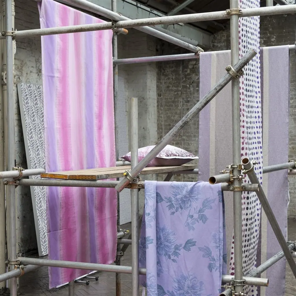 surabaya - fuchsia