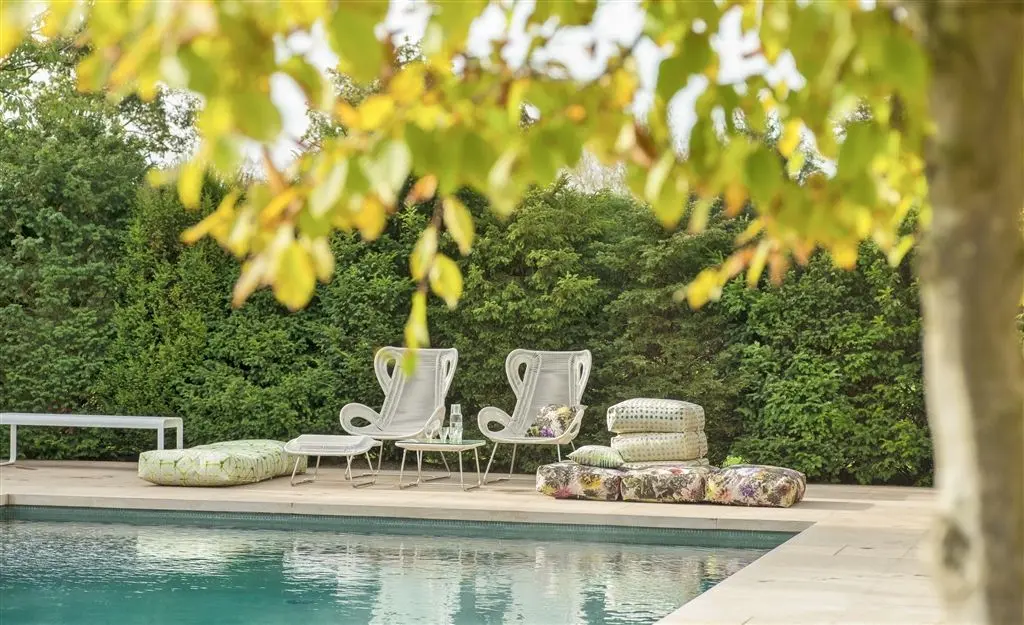 Ideas for outdoor living spaces                                       