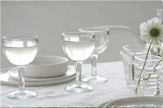 Kitchen & Dining
